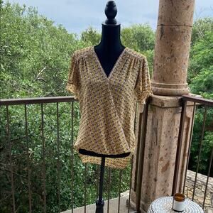 Max Studio Multicolor Patterned Flattering Wrap Blouse Sz Medium